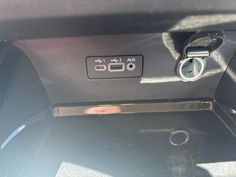 Used 2024 Nissan Altima 2.5 SV FWD image 24