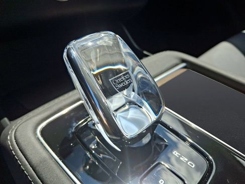 Certified 2026 Volvo XC90 B6 Plus AWD/4WD image 18