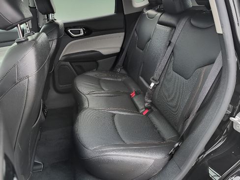 Used 2022 Jeep Compass Limited w/ Elite Group AWD/4WD image 17