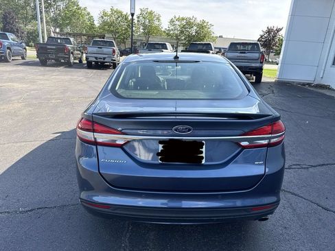 Used 2018 Ford Fusion SE w/ Equipment Group 201A FWD image 7