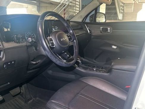 Certified 2023 Kia Sorento S w/ Panoramic Sunroof Package AWD/4WD image 9