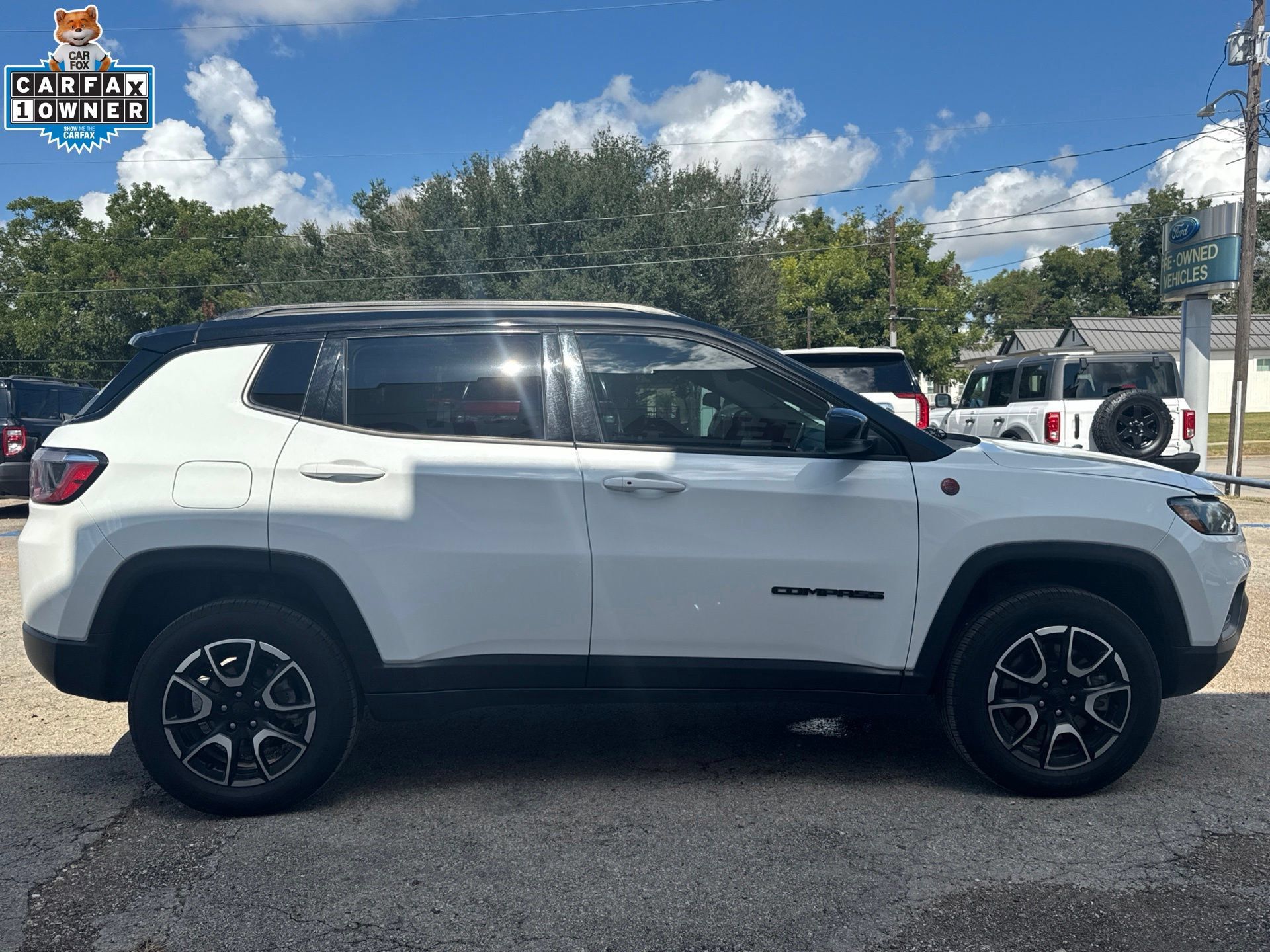 Used 2024 Jeep Compass Trailhawk AWD/4WD image 6