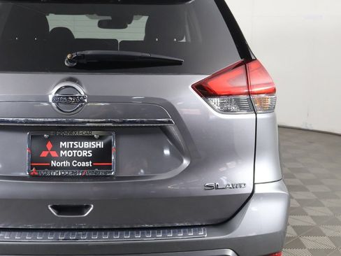 Used 2017 Nissan Rogue SL AWD/4WD image 16