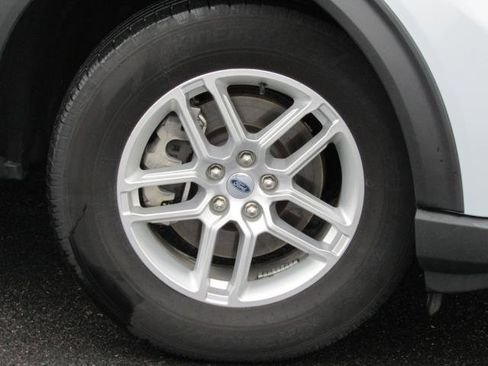 Used 2025 Ford Explorer Active image 7