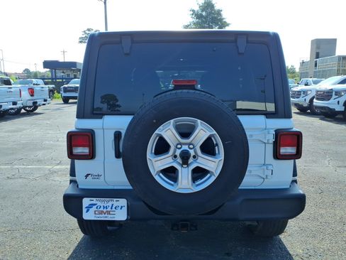 Used 2022 Jeep Wrangler Unlimited Sport AWD/4WD image 4