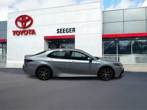 Certified 2023 Toyota Camry SE image 2