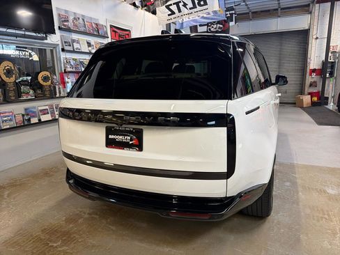 Used 2025 Land Rover Range Rover Long Wheelbase SE AWD/4WD image 6