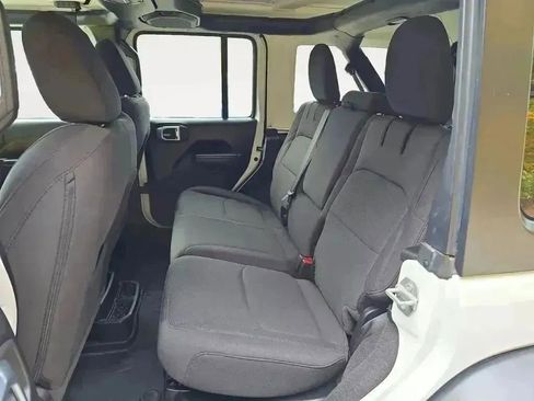 Used 2023 Jeep Wrangler Unlimited w/ Cold Weather Group image 13