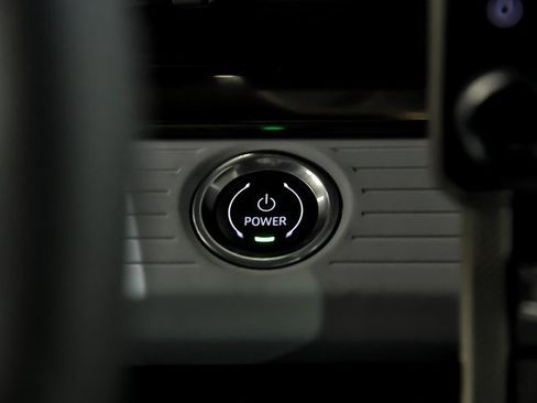 New 2025 GMC Hummer EV 2X w/ LPO, Sport Package image 13