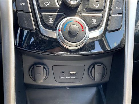 Used 2017 Hyundai Elantra GT FWD image 31