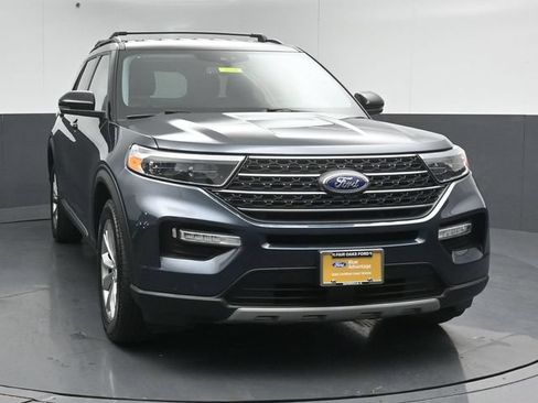 Certified 2024 Ford Explorer XLT w/ Equipment Group 202A AWD/4WD image 2
