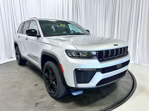New 2026 Jeep Grand Cherokee Limited AWD/4WD image 1