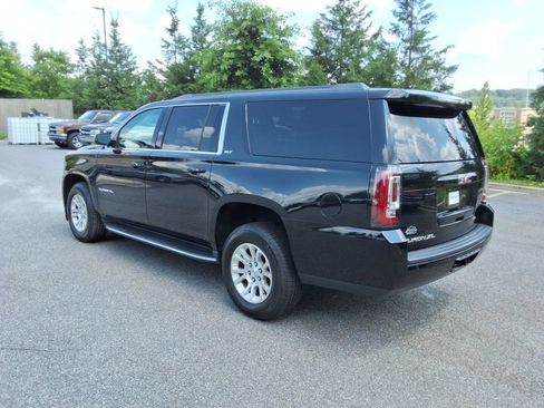 Used 2017 GMC Yukon XL SLT RWD image 7