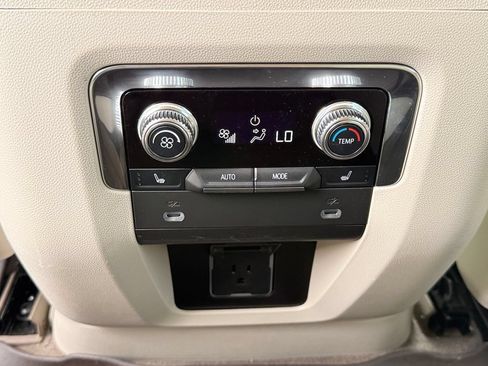 Used 2023 GMC Yukon Denali AWD/4WD image 40