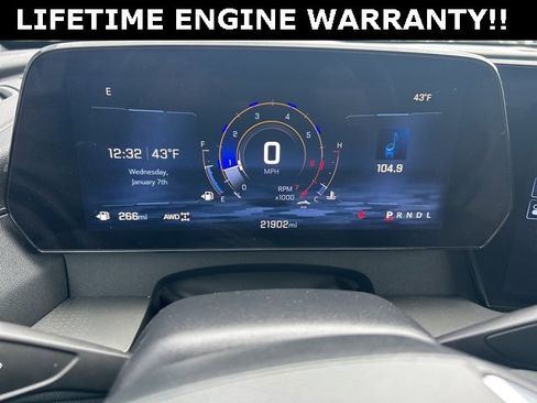 Used 2025 Chevrolet Traverse LT image 15