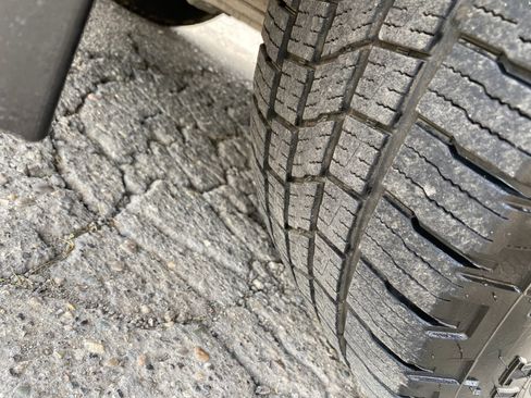 Used 2022 RAM 1500 Laramie w/ Sport Appearance Package image 26