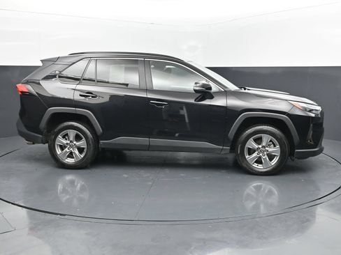Used 2025 Toyota RAV4 XLE FWD image 6