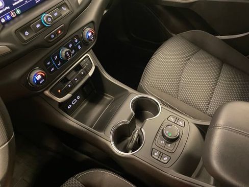 Used 2023 GMC Terrain SLE w/ Driver Convenience Package AWD/4WD image 13