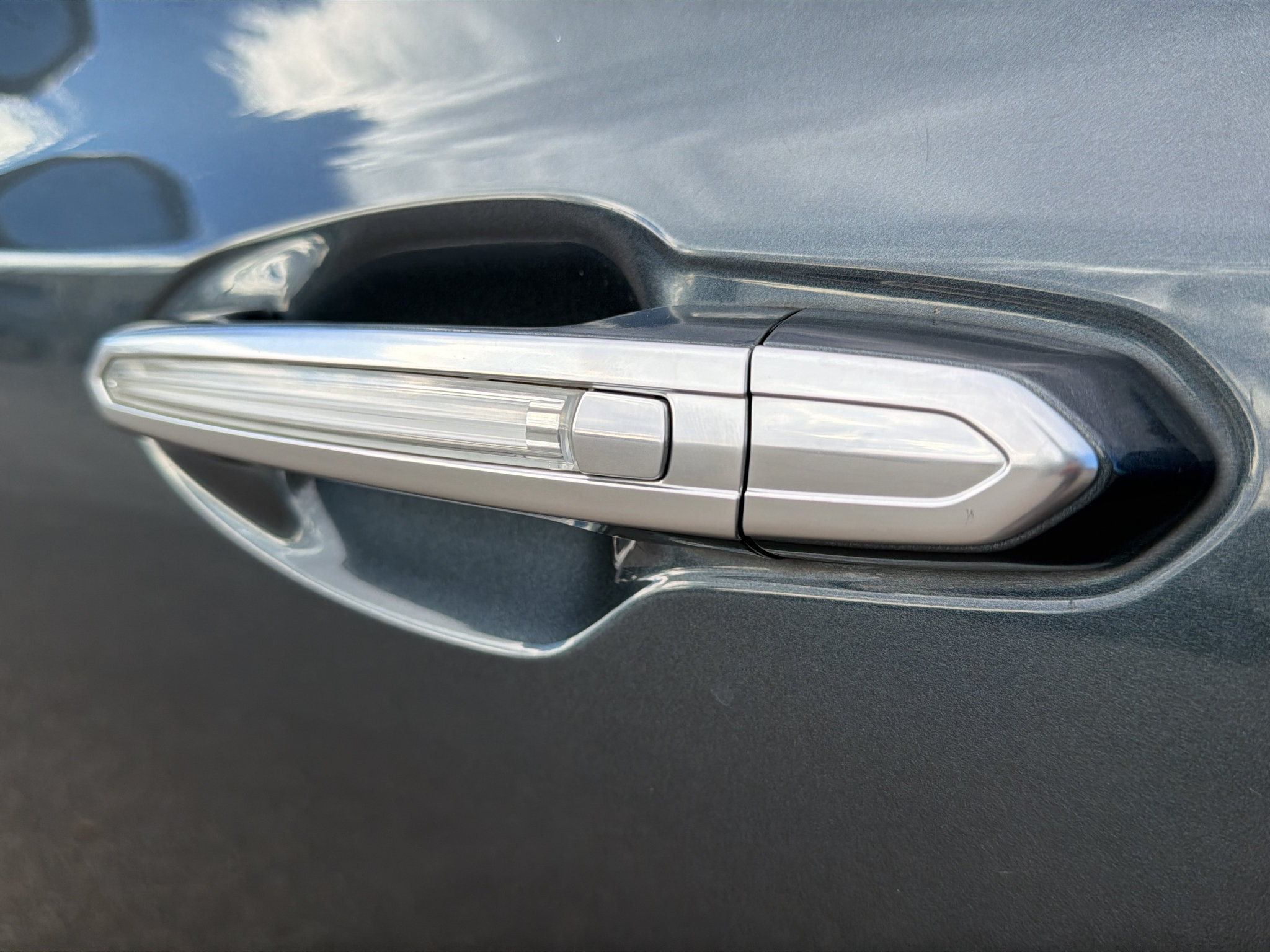 Used 2019 Cadillac XT5 Platinum AWD/4WD image 12