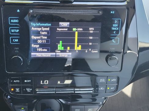 Used 2019 Toyota Prius XLE AWD/4WD image 30