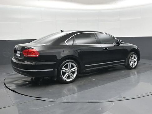Used 2015 Volkswagen Passat 1.8T Sport FWD image 4