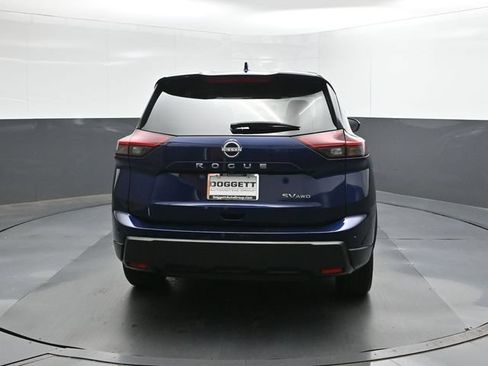 Used 2024 Nissan Rogue SV AWD/4WD image 5