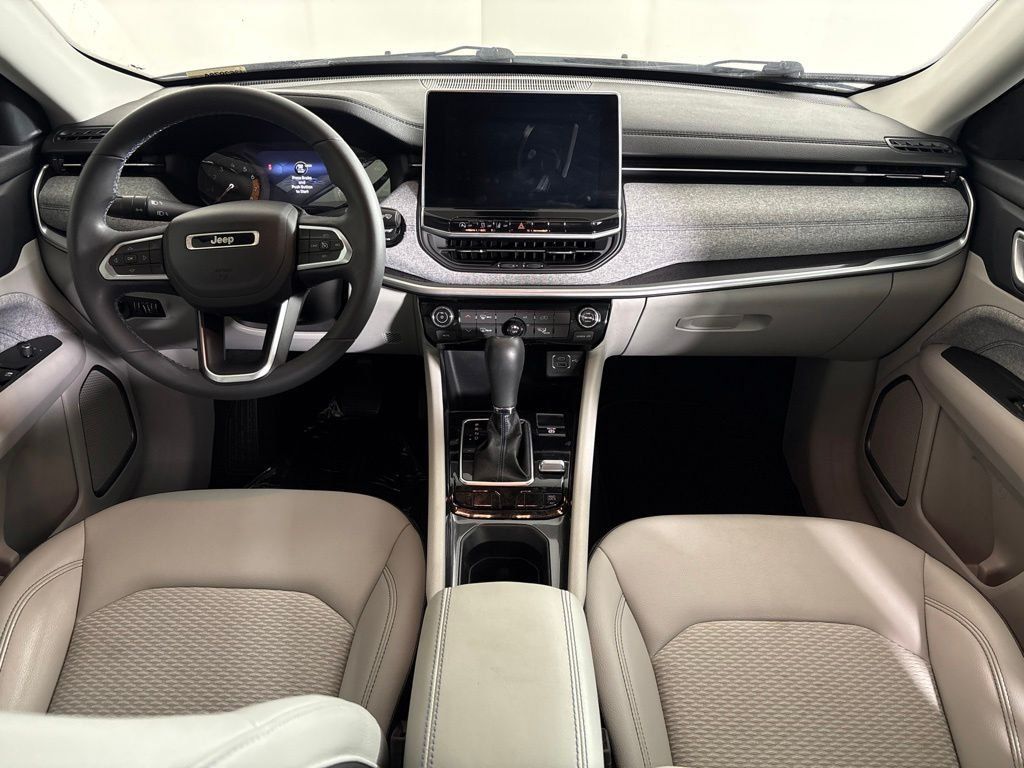 Used 2022 Jeep Compass Latitude AWD/4WD image 14