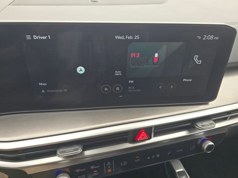 Used 2024 Kia Sorento S image 20