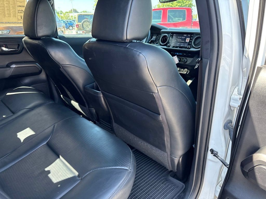 Used 2021 Toyota Tacoma TRD Off-Road w/ TRD Premium Off Road Package AWD/4WD image 22