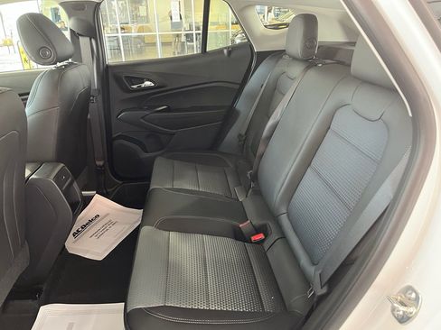 New 2026 Chevrolet Trax LT w/ Sunroof Package FWD image 13