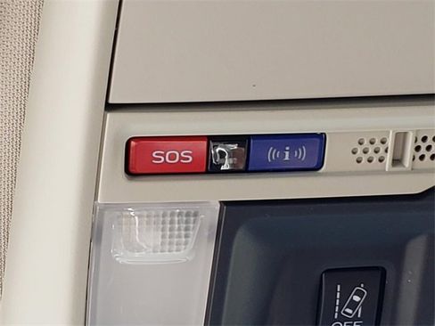 Used 2020 Subaru Forester Touring image 29