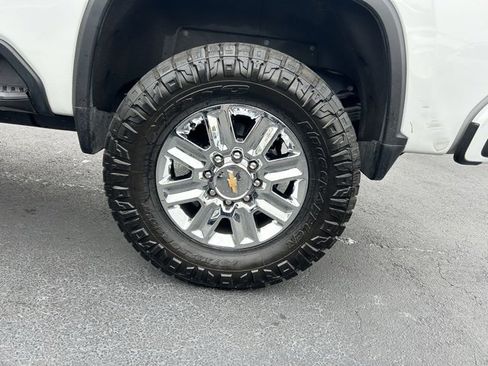 Used 2024 Chevrolet Silverado 3500 High Country w/ High Country Premium Package image 10