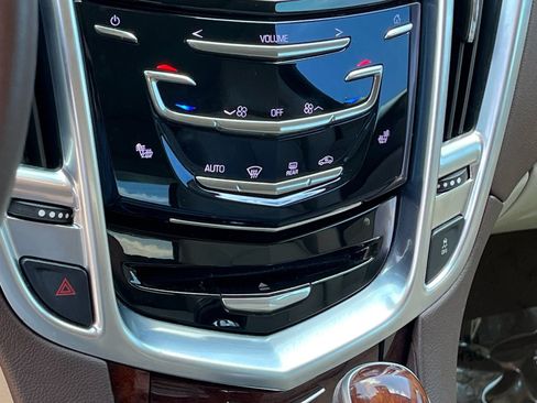 Used 2014 Cadillac SRX Luxury w/ Driver Awareness Package FWD image 26