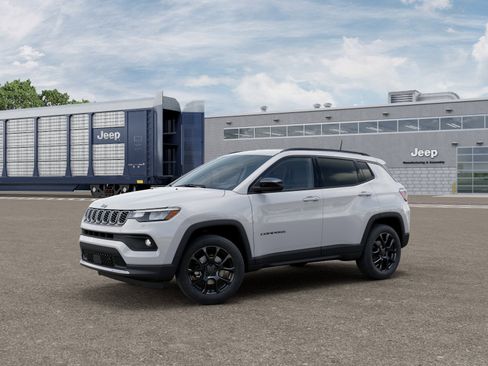 New 2026 Jeep Compass Latitude image 10