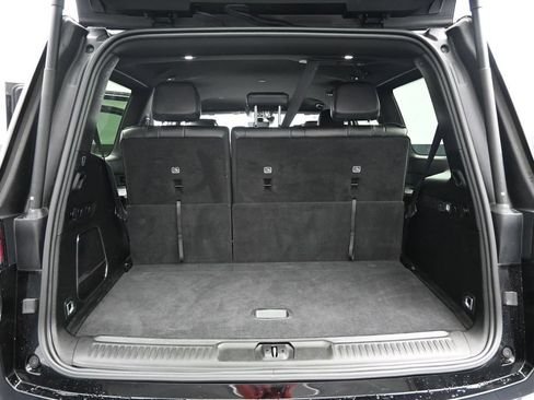 Used 2024 Jeep Wagoneer Series II AWD/4WD image 31