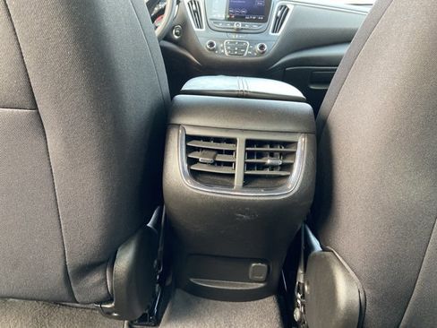 Used 2024 Chevrolet Malibu LT image 45