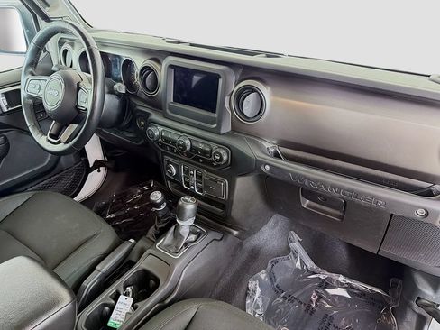 Used 2019 Jeep Wrangler Unlimited Sport S AWD/4WD image 18