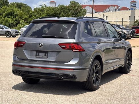 Used 2023 Volkswagen Tiguan SE R-Line FWD image 7
