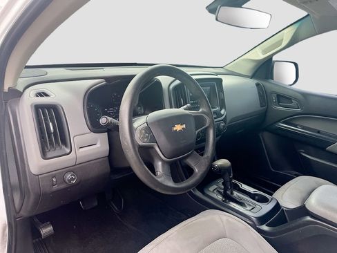 Used 2018 Chevrolet Colorado W/T w/ WT Convenience Package RWD image 9