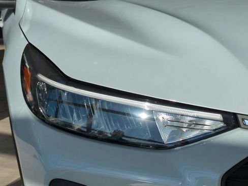 New 2025 Ford Escape SE w/ Class II Trailer Tow Package FWD image 9