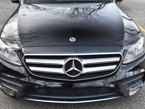 Used 2019 Mercedes-Benz E 300 image 13