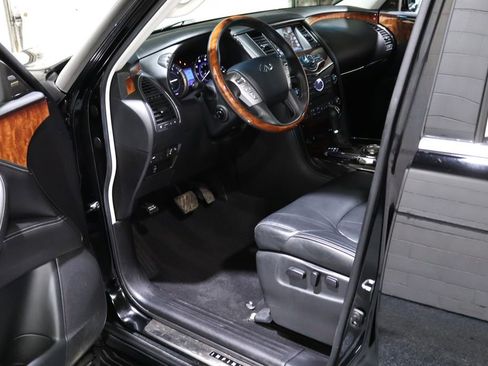 Used 2017 INFINITI QX80 Base w/ Deluxe Technology Package image 17