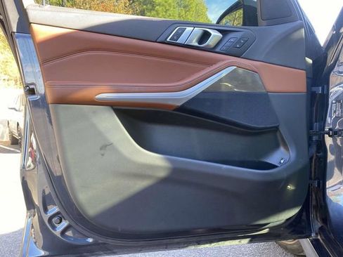 Used 2022 BMW X5 xDrive45e w/ M Sport Package image 19