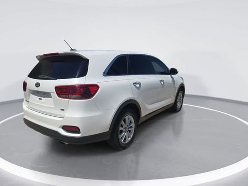 Used 2019 Kia Sorento FWD image 8