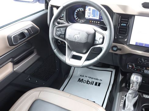 Used 2023 Ford Bronco Wildtrak AWD/4WD image 18