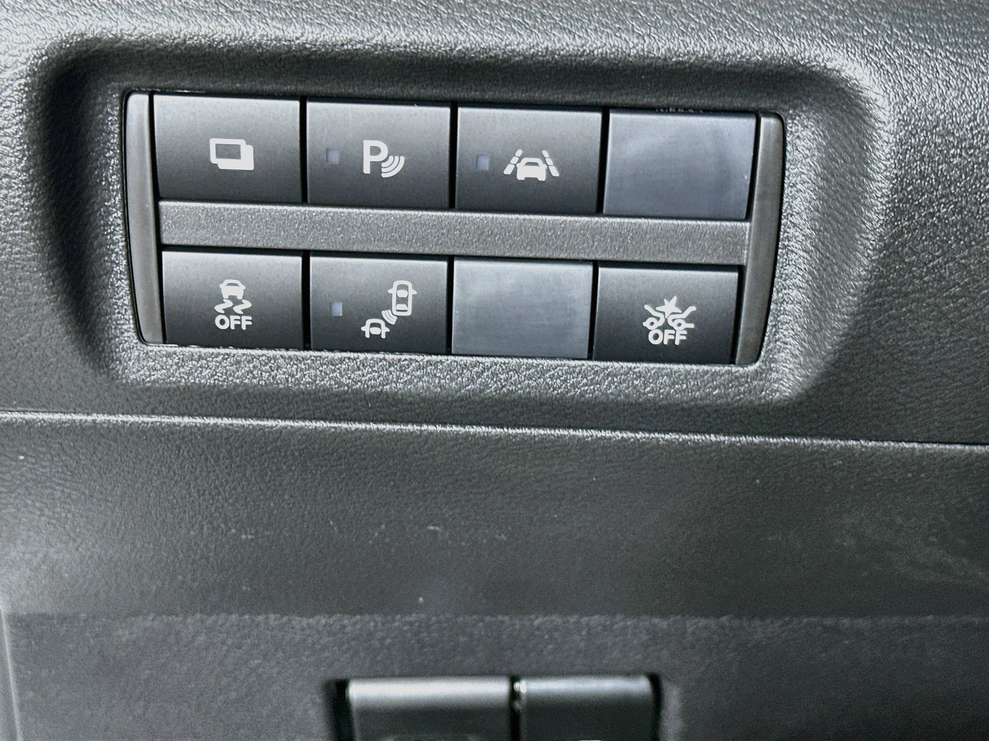 Used 2025 Nissan Kicks Play S FWD image 16