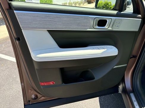 Used 2024 Hyundai Santa Fe Calligraphy image 30