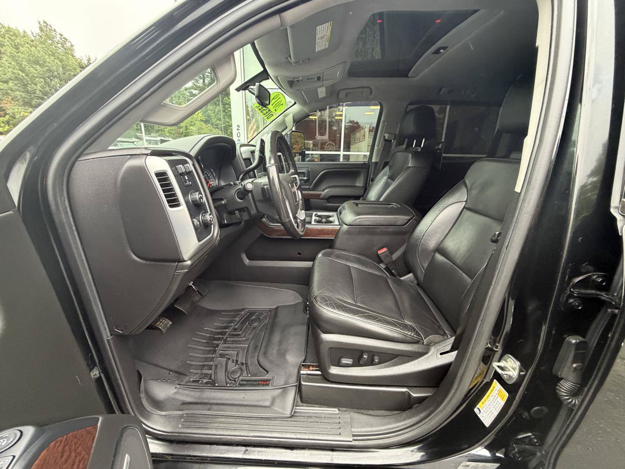 Used 2019 GMC Sierra 2500 SLT w/ Duramax Plus Package AWD/4WD image 32