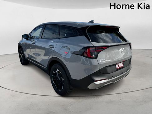 New 2026 Kia Sportage S image 2