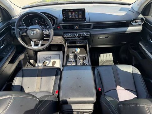 Used 2025 Honda Pilot Touring image 30